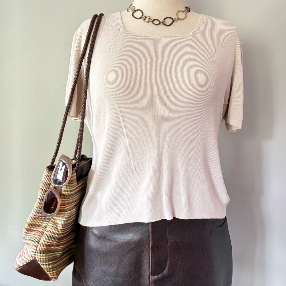 Vintage cream short sleeve silk top with squared neck